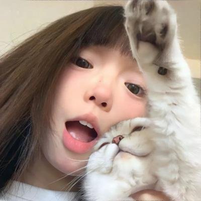 红色机尾